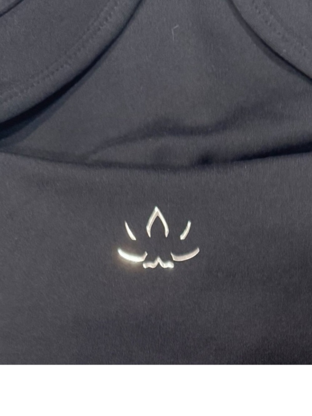 BEYOND YOGA Black Cut Out Sports Bra Crop Yoga Pilates NWT Small - Picture 12 of 13